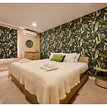Swieqi Location, Close To Bars, Food & Nightlife
