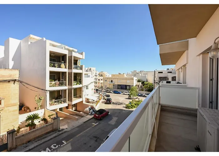 Appartement Swieqi Location, Close To Bars, Food & Nightlife *