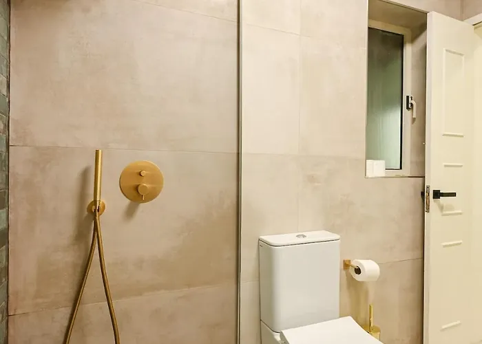 Swieqi Location, Close To Bars, Food & Nightlife Appartement *